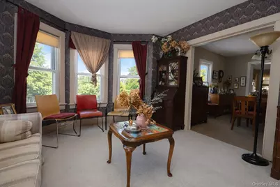 90 S Middletown Road, Pearl River, NY 10965 - Photo 7