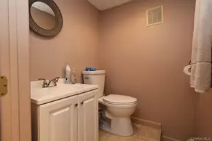 90 S Middletown Rd, Pearl River, NY 10965 - Photo 47