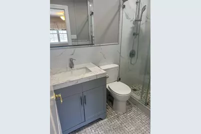 17 Lee Avenue, Rockville Centre, NY 11570 - Photo 9