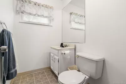 9 Hill View Road, New Windsor, NY 12553 - Photo 11