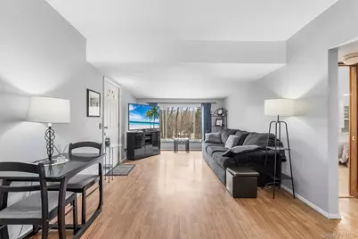 9 Hill View Road, New Windsor, NY 12553 - Photo 5