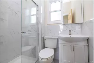 14614 Shore Avenue, Jamaica, NY 11435 - Photo 5