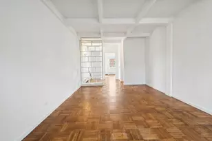 144-37 Grand Central Pkwy, Briarwood, NY 11435 - Photo 3