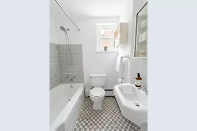 144-37 Grand Central Parkway #74E, Briarwood, NY 11435 - Photo 9