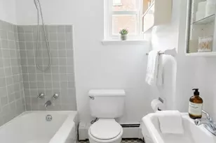 144-37 Grand Central Pkwy, Briarwood, NY 11435 - Photo 9