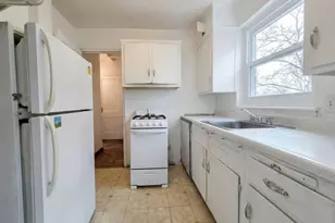 144-37 Grand Central Pkwy, Briarwood, NY 11435 - Photo 13