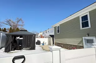 16 Sportsmans Ave, Freeport, NY 11520 - Photo 39