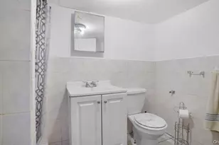 107-43 Inwood St, Jamaica, NY 11435 - Photo 37