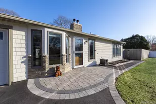 5 Longleaf Ln, Medford, NY 11763 - Photo 3