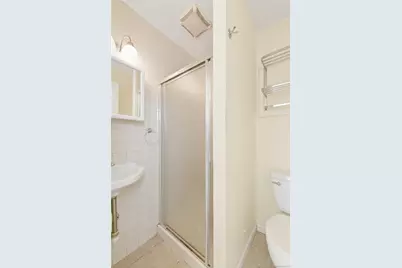 2420 Bennett Avenue #1C, North Bellmore, NY 11710 - Photo 9