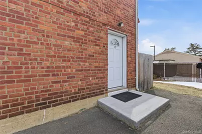 2420 Bennett Avenue #1C, North Bellmore, NY 11710 - Photo 11