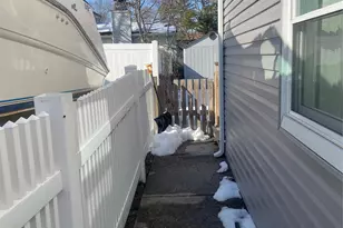 7 Anawanda Rd, North Babylon, NY 11703 - Photo 11