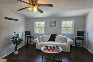 211 Iceland Dr, South Huntington, NY 11746 - Photo 17