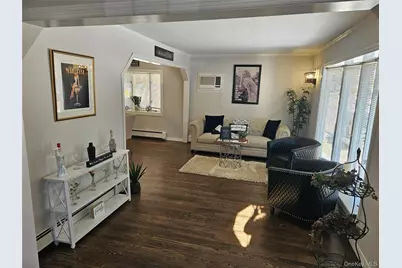 211 Iceland Drive, South Huntington, NY 11746 - Photo 5