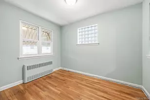 23-23 32nd St, Astoria, NY 11105 - Photo 19