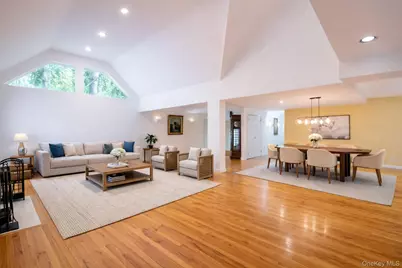 127 Wooleys Lane, Great Neck, NY 11023 - Photo 3