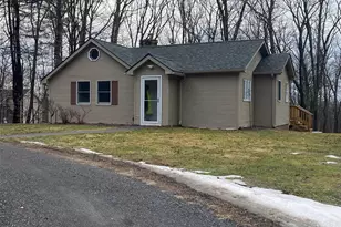 376 Roosa Gap Rd, Bloomingburg, NY 12721 - Photo 3