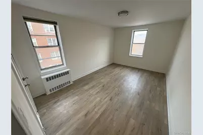 67-12 Yellowstone Boulevard #F6, Flushing, NY 11375 - Photo 3