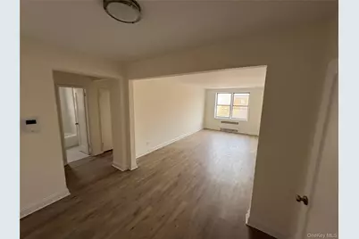 67-12 Yellowstone Boulevard #F6, Flushing, NY 11375 - Photo 11