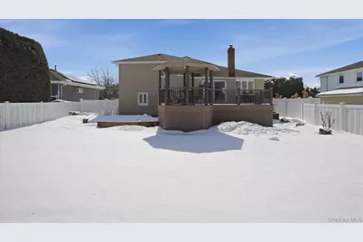 2432 Aron Drive N, Seaford, NY 11783 - Photo 27