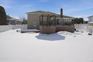 2432 Aron Dr N, Seaford, NY 11783 - Photo 27