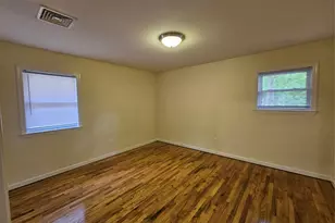 8 Town Path, Glen Cove, NY 11542 - Photo 5