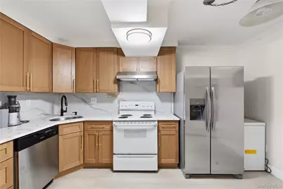 863 Home Street, Bronx, NY 10459 - Photo 7