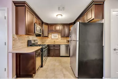 115 Weatherby Lane, Central Islip, NY 11722 - Photo 5