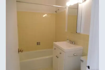 2 Consulate Drive #3-E, Tuckahoe, NY 10707 - Photo 9