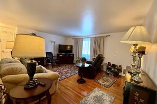 606 Parr Meadow Dr, Newburgh, NY 12550 - Photo 17