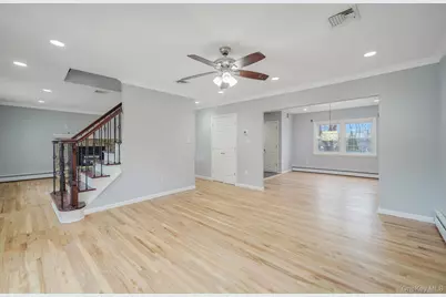 92 Hawthorne Road, Kings Park, NY 11754 - Photo 9