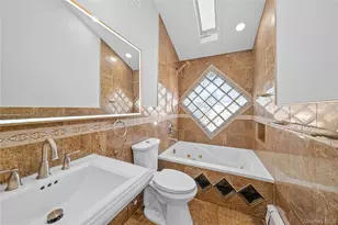 480 Hopatcong Ave, West Hempstead, NY 11552 - Photo 25