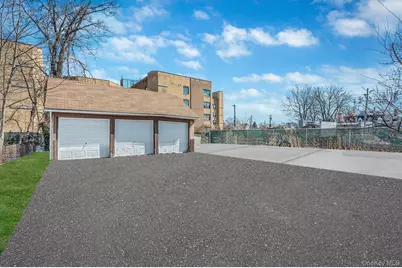 22 Fairview Boulevard, Hempstead, NY 11550 - Photo 49