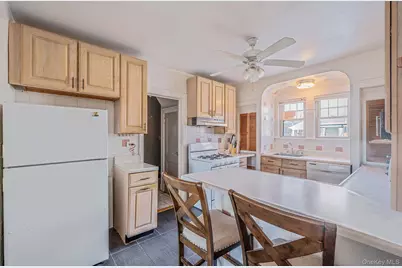 22 Fairview Boulevard, Hempstead, NY 11550 - Photo 7