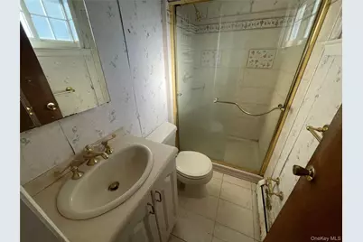 840 Robin Court, Baldwin, NY 11510 - Photo 31