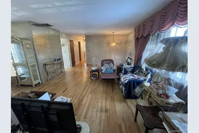 840 Robin Court, Baldwin, NY 11510 - Photo 7