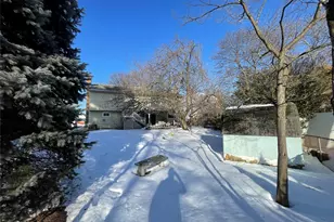 840 Robin Ct, Baldwin, NY 11510 - Photo 37