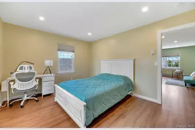 1000 9th Street #D38, Greenport, NY 11944 - Photo 9