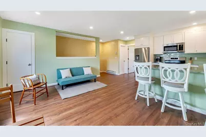 1000 9th Street #D38, Greenport, NY 11944 - Photo 5