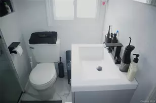 147-15 223rd St, Springfield Gardens, NY 11413 - Photo 17