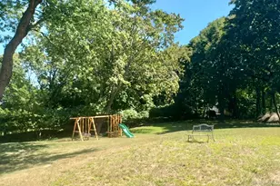 321 Sound Beach Blvd, Sound Beach, NY 11789 - Photo 35