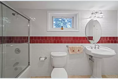 321 Sound Beach Boulevard, Sound Beach, NY 11789 - Photo 25