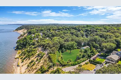 321 Sound Beach Boulevard, Sound Beach, NY 11789 - Photo 1