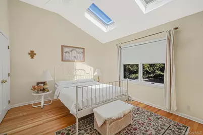 321 Sound Beach Boulevard, Sound Beach, NY 11789 - Photo 15