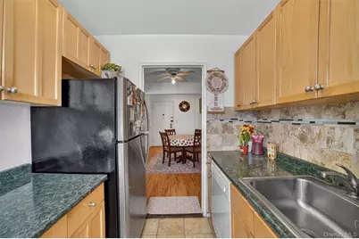 2 Fisher Drive #318, Mount Vernon, NY 10552 - Photo 9