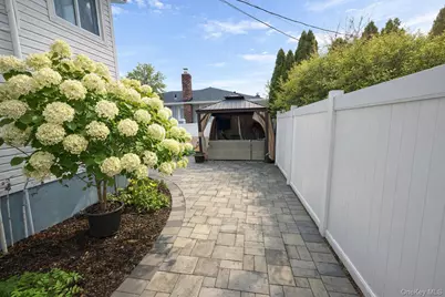 3938 Arthur Avenue N, Seaford, NY 11783 - Photo 19