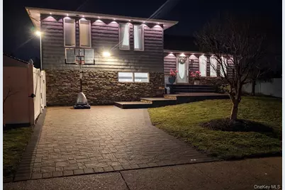 3938 Arthur Avenue N, Seaford, NY 11783 - Photo 7