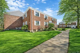 224-24 Manor Rd, Queens Village, NY 11427 - Photo 3