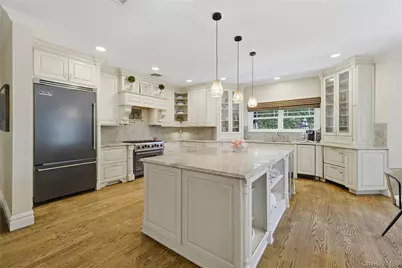 755 N Village Avenue, Rockville Centre, NY 11570 - Photo 5
