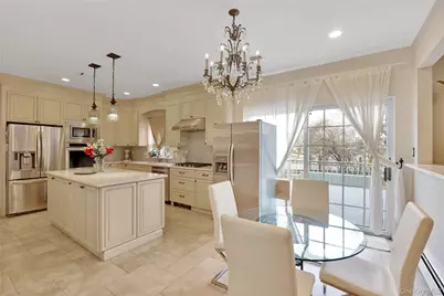 708 Park Lane, Cedarhurst, NY 11516 - Photo 3